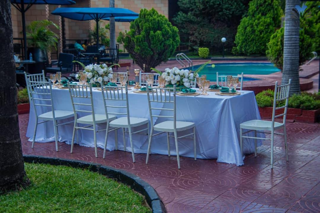 Mika Hotel Kabulonga Lusaka Exterior photo